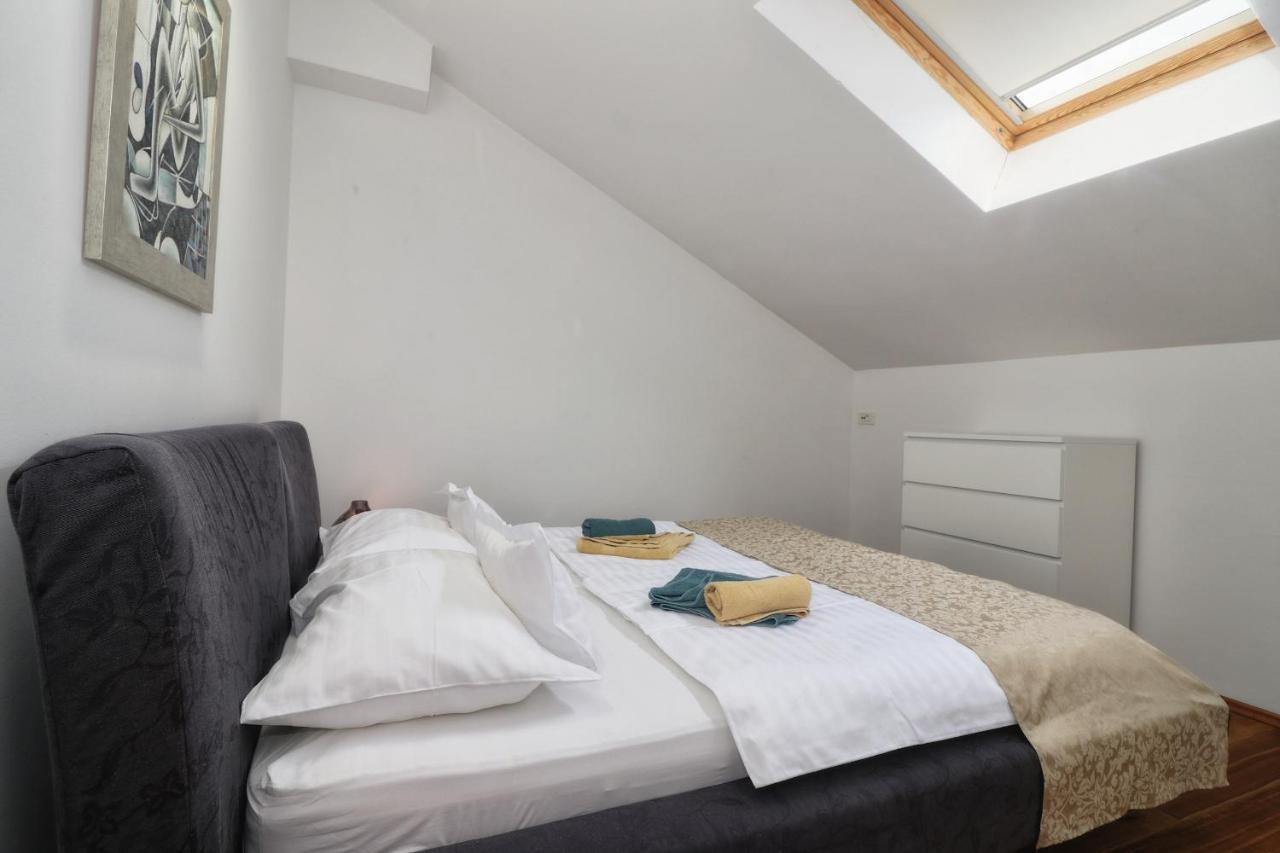 Kseni Accommodation Rovinj Buitenkant foto